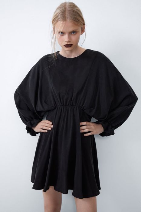 Дамски рокли на ZARA