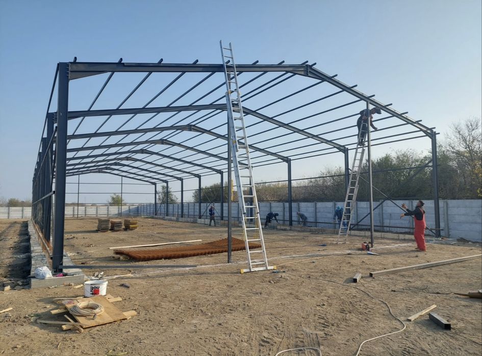 Vand hale metalice industriale oferim si proiect