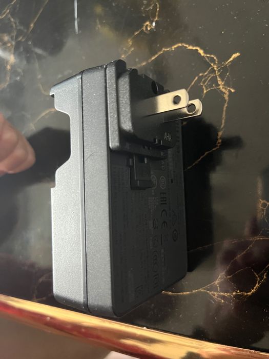 Зарядно устройство FujiFilm BC-W126S