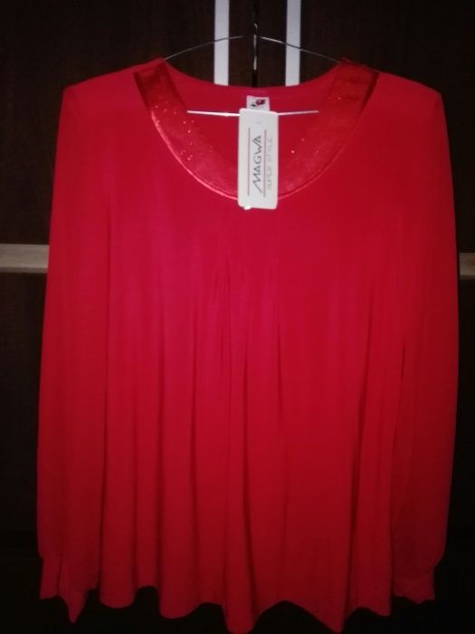 Bluza marimea L,de culoare rosie noua cu eticheta
