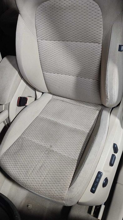 Oferim servicii de curatare tapiterii auto si casnice