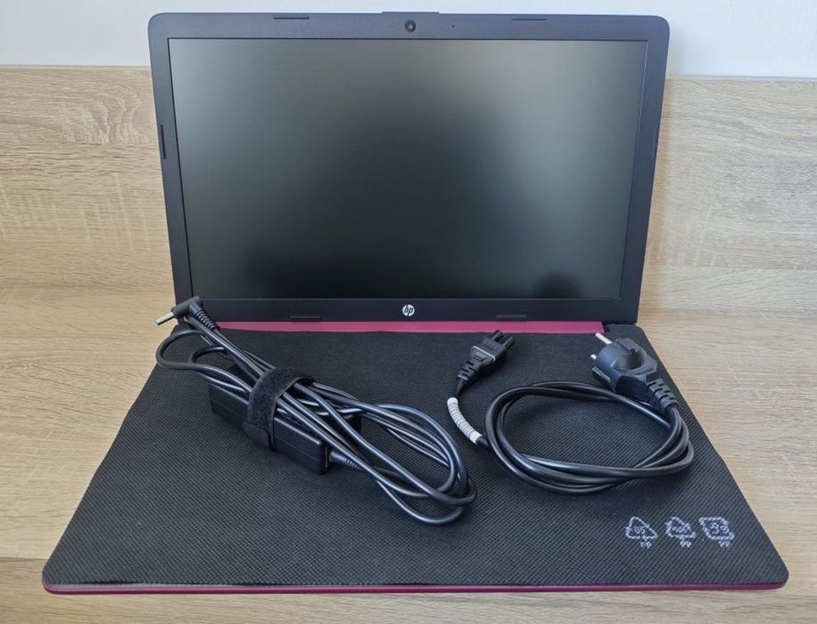 Laptop HP 15-dao159nq - foarte putin folosit