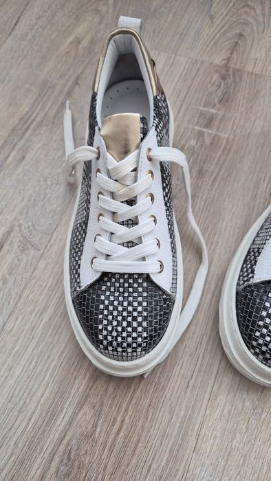 Обувки от естествена кожа GiAnni