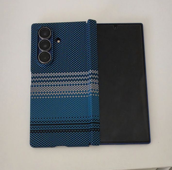 Продавам Samsung Fold 7