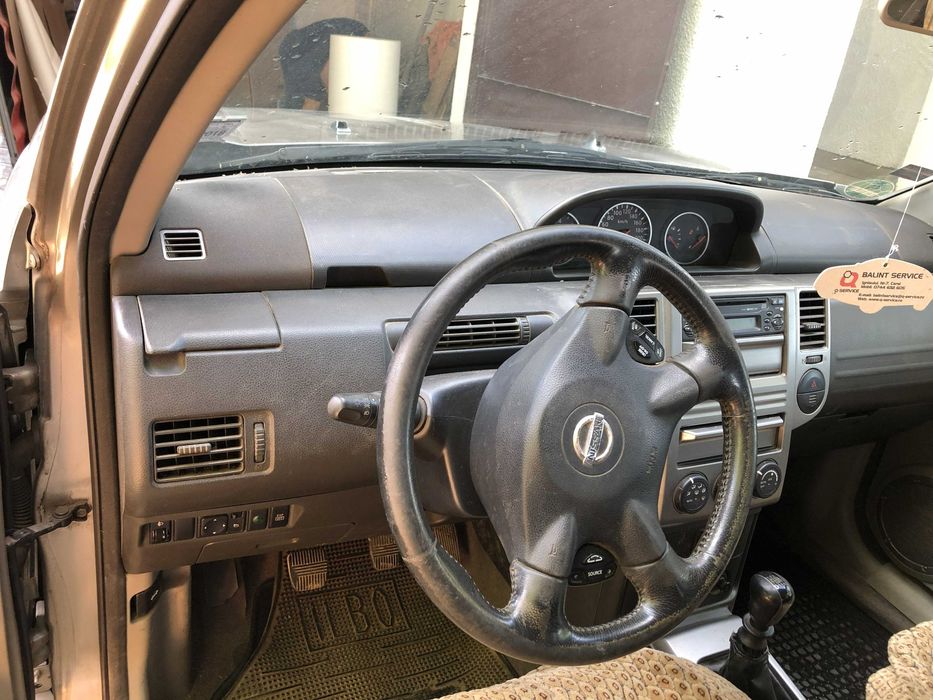 Nissan X-Trail T30