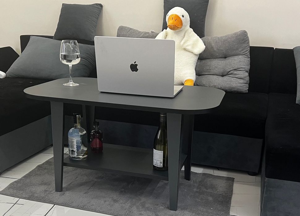 Универсална масичка за хол/трапезария – практична и удобна