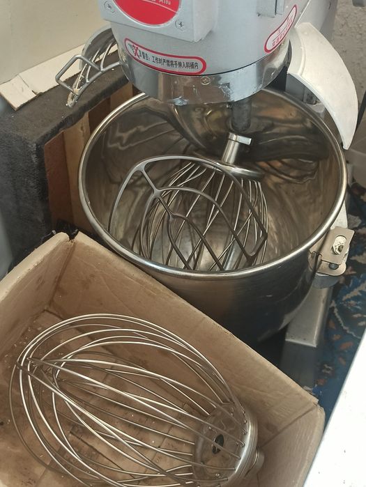 Mikser 30 kglik yangi