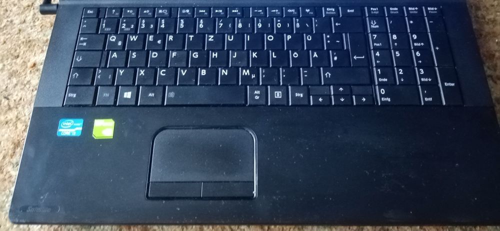 Продавам Лап топ  toshiba