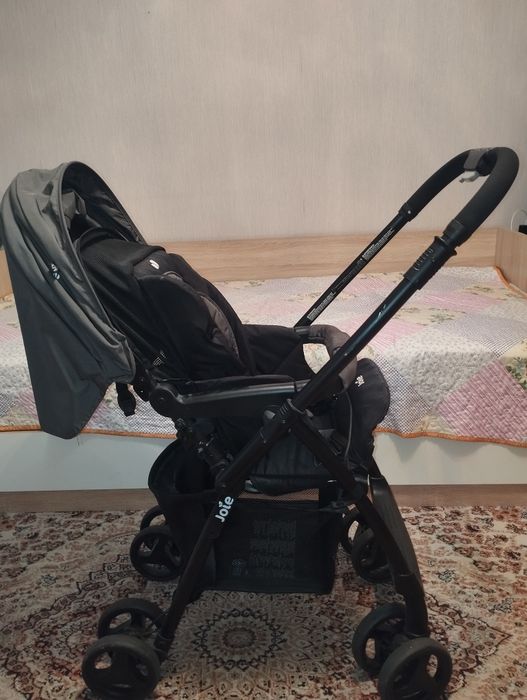 Коляска прогулочная Joie
