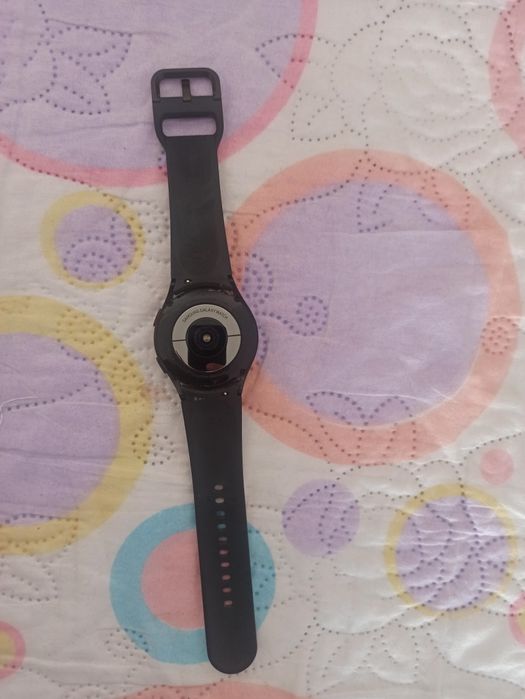 Смарт-часы Samsung Galaxy Watch 4