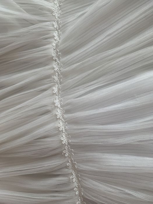 Белое платье Изабель Гарсия