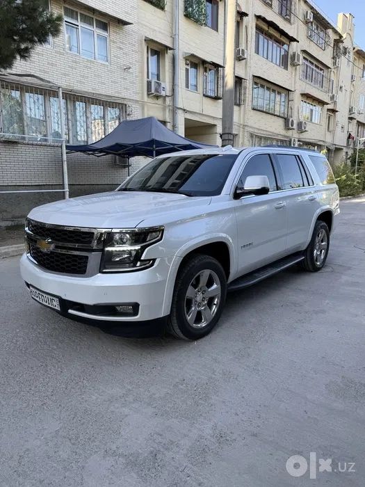 Продам Tahoe 2020 Premier 2020 года. Своя
