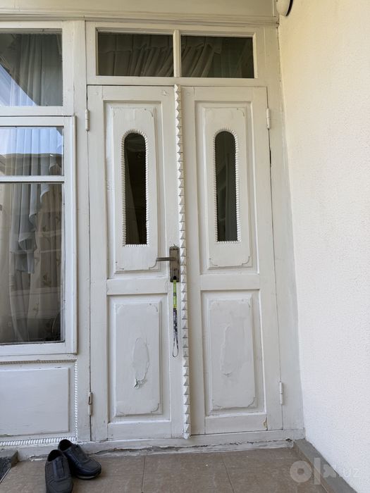 Eshik va romlar sotiladi!