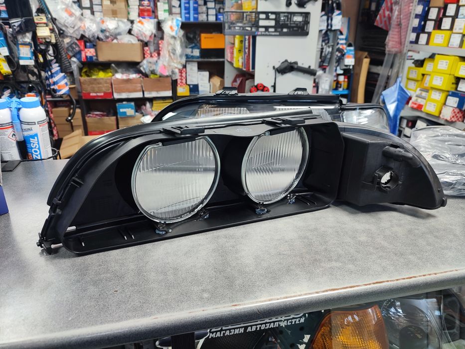 Стекло фары BMW E39 до рестайл