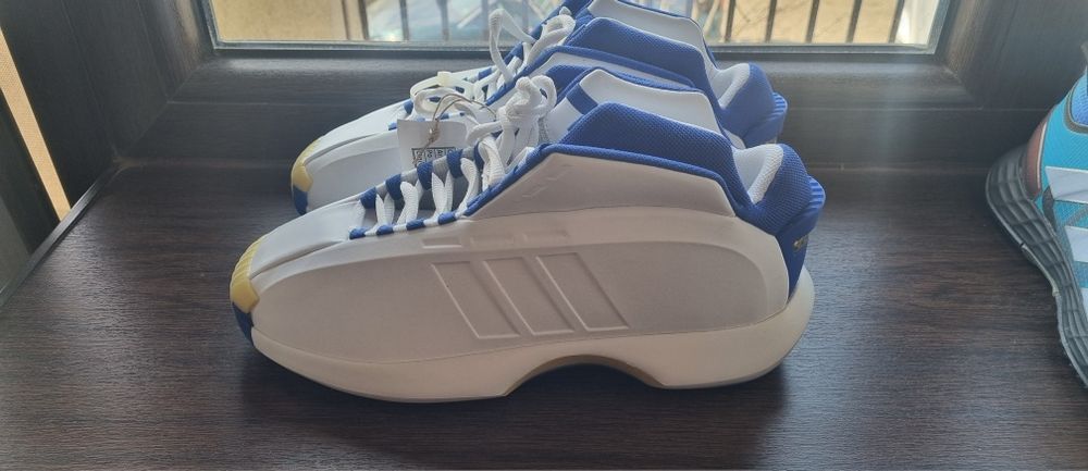 Adidasi NOI Adidas
Adidas
Originali
Marime 42 2/3