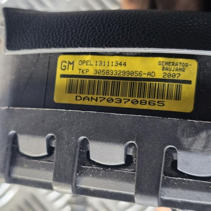 Airbag volan cu 2 mufe Opel Astra H