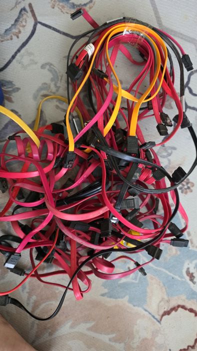 Sata кабеля в количестве по 700тг