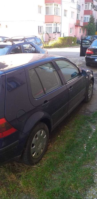 Vand golf 4 motor 1.4 benzina an 2001