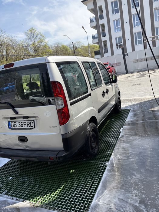 Vand Fiat Doblo 2007 1.3 diesel 5 locuri+marfa acte valabile fiscal pe loc
