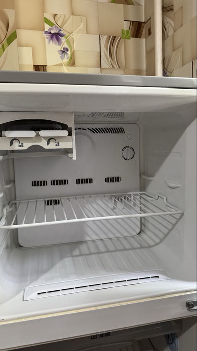Холодильник Samsung