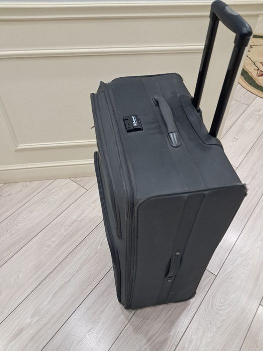 Чемодан большой продам.