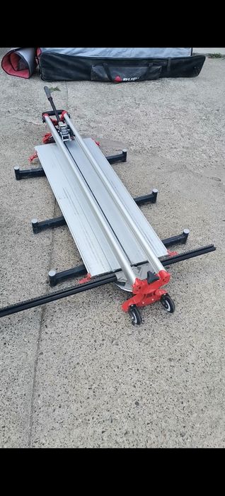 Mașina tăiat gresie