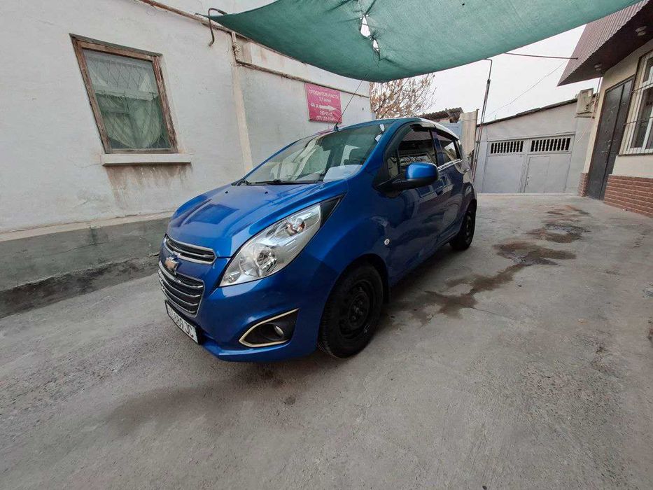 Продаётся Spark ( синий )