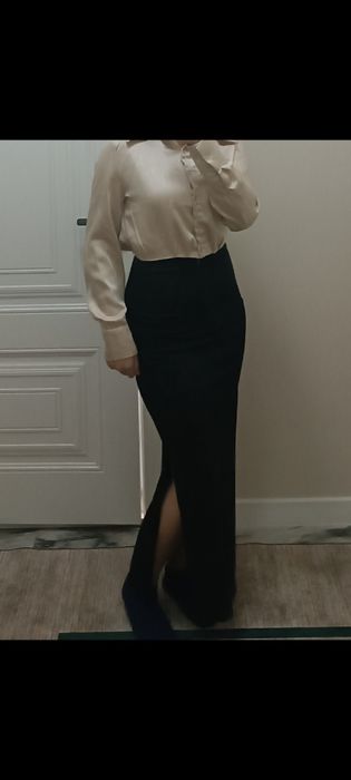 Қара түсті ұзын юбка ,жаңа күйде