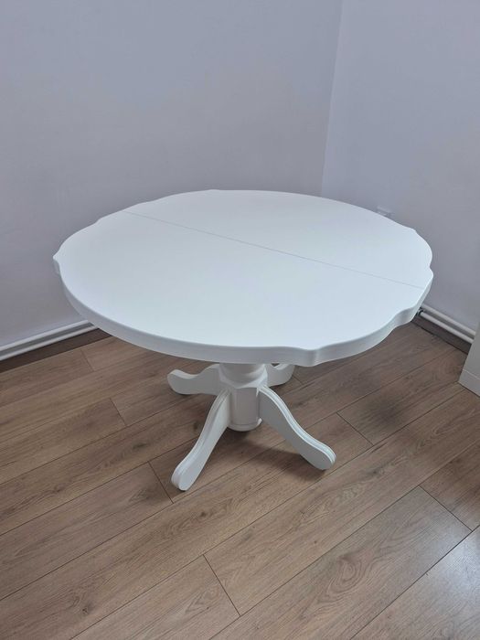 Masa rotunda extensibila ca noua.