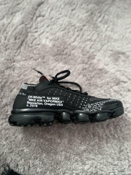 Adidasi off white vapormax