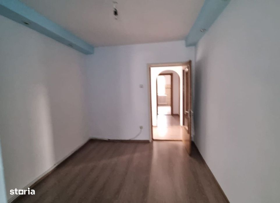 Apartament 2 camere renovat Frumoasa , 54 metri, etaj 4 Cod:163145