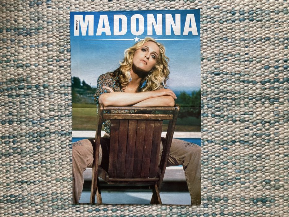 Postere RARE Madonna, Metallica,J. Jackson,Avril Lavigne, Praf in ochi