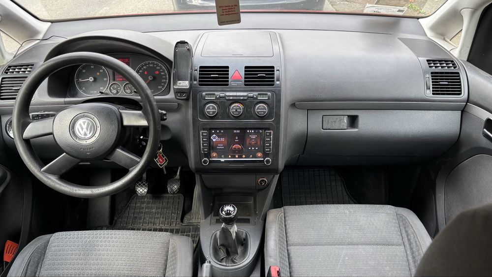 VOLKSWAGEN Touran 2006 — imagine 5