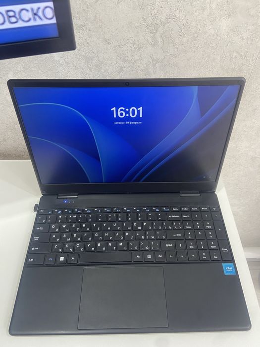 Ноутбук Hiper U26