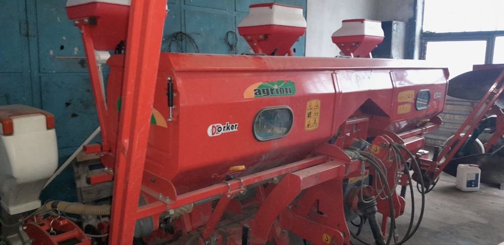 Semanatoare de porumb pe discuri monosem 6randuri Agrion gaspardo
