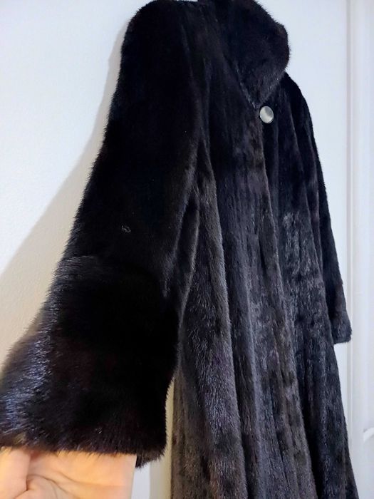 Луксозно немско палто от норка  и Италианско от цели агнешки