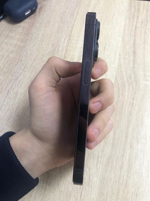 Продам IPhone 14 Pro