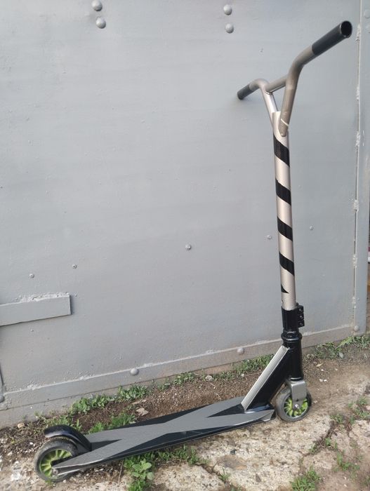 Продам трюковой самокат