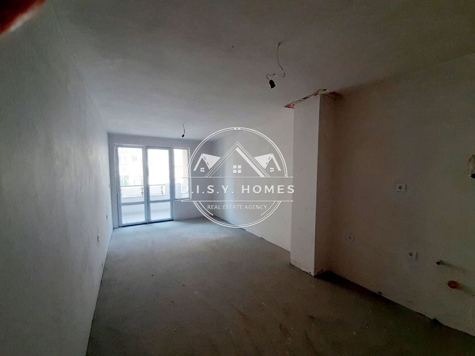 Продава се Тристаен апартамент в Велико Търново, Колю Фичето - 94 кв.м за 1165 €/кв.м - Снимка #1