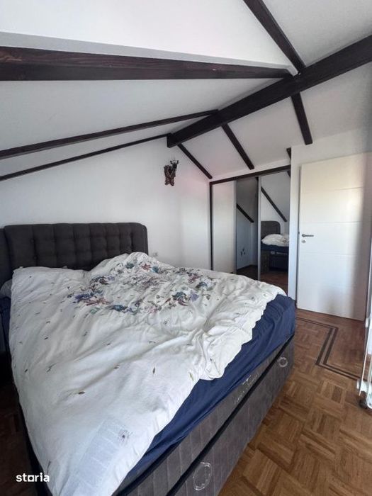 Casa individuala cu garaj si foisor, centru- Horodnic de Sus