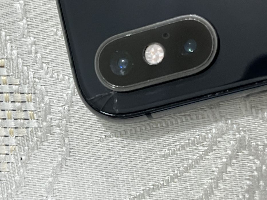 iPhone Xs LL/A region