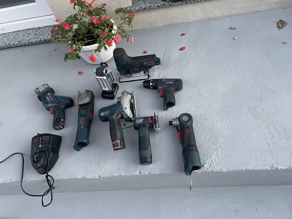 Vand scule bosch 12 v