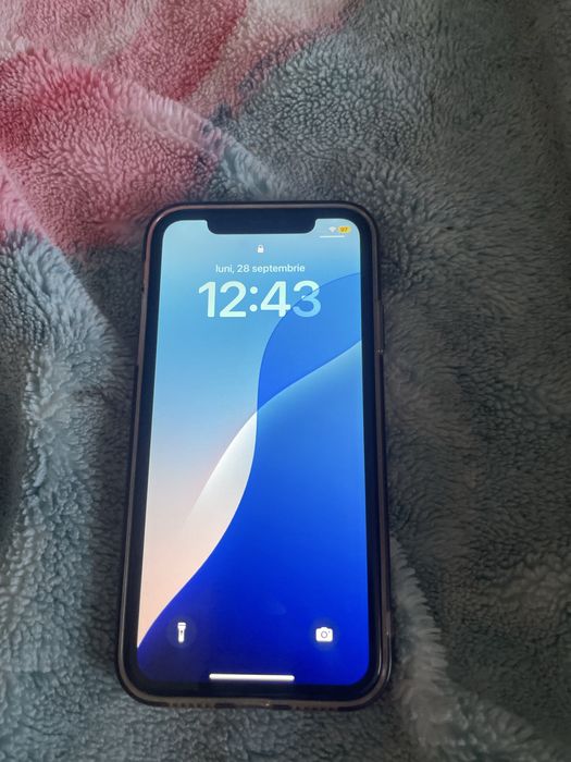 Vând iphone 11 nu are defecte deloc