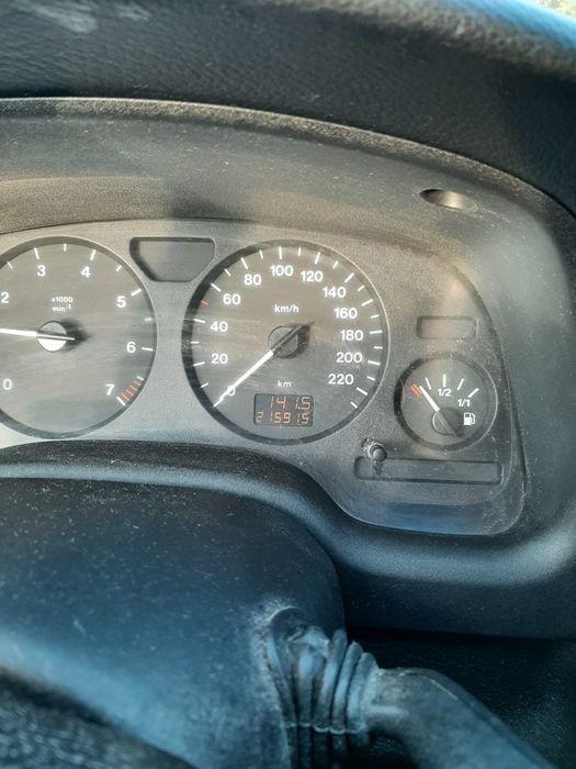 Opel Astra în 2 uși