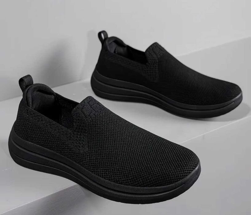 Леки летни мъжки обувки