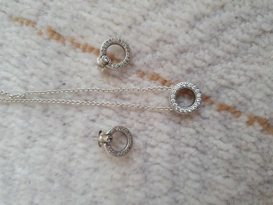 Set Pandora cercei și lănțișor argint 925