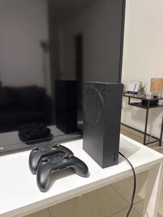 Xbox series S 1tb + 2 controllere