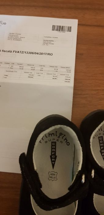 Pantofi piele Primigi, negri cu pietre, mărimea 20, interior 13,5 cm