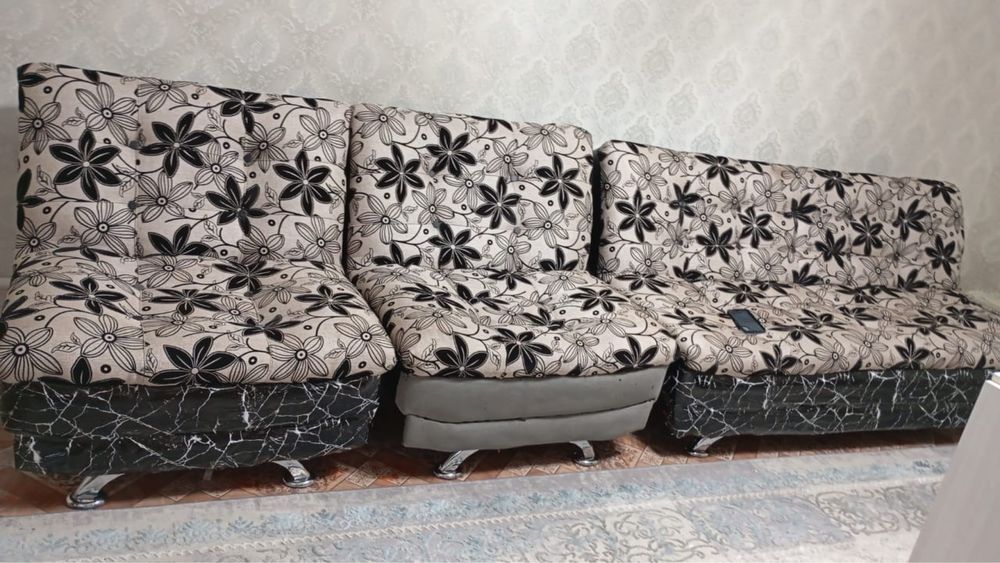 Тройка. Диван с двумя креслами