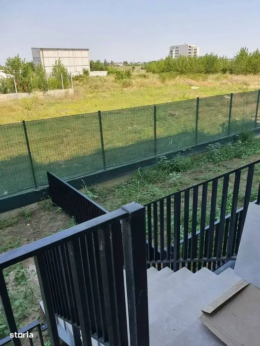 Metrou Teclu 3 camere 99 mp, curte proprie 44 mp Bloc Nou